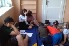 Čtení-a-hry-od-deváťáků-prvňáčkům-02