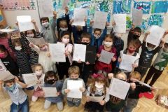 Předávání-výpisu-z-vysvědčení-v-prvních-třídách-05