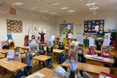 Předávání-výpisu-z-vysvědčení-v-prvních-třídách-07