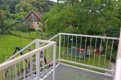 Stará škola - venkovní schodiště a šatna